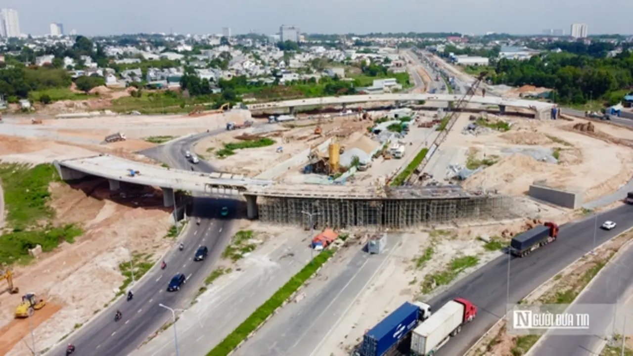Cận cảnh nút giao thông đồ sộ trên tuyến Vành đai 3, Tp.HCM đang thành hình