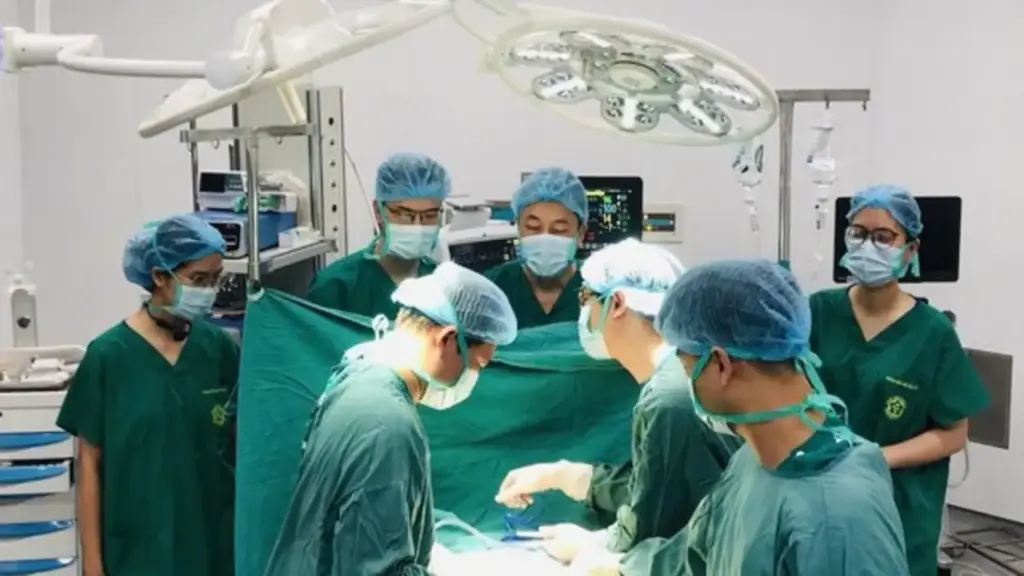 Can thiệp khẩn cấp cứu bệnh nhân áp xe gan không cần chuyển tuyến