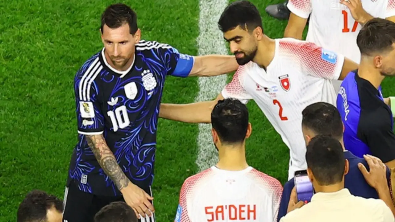 Cầu thủ Jordan khoe tới tấp được chụp ảnh cùng ‘đối thủ’ Messi: Sức hút của GOAT quá khủng!