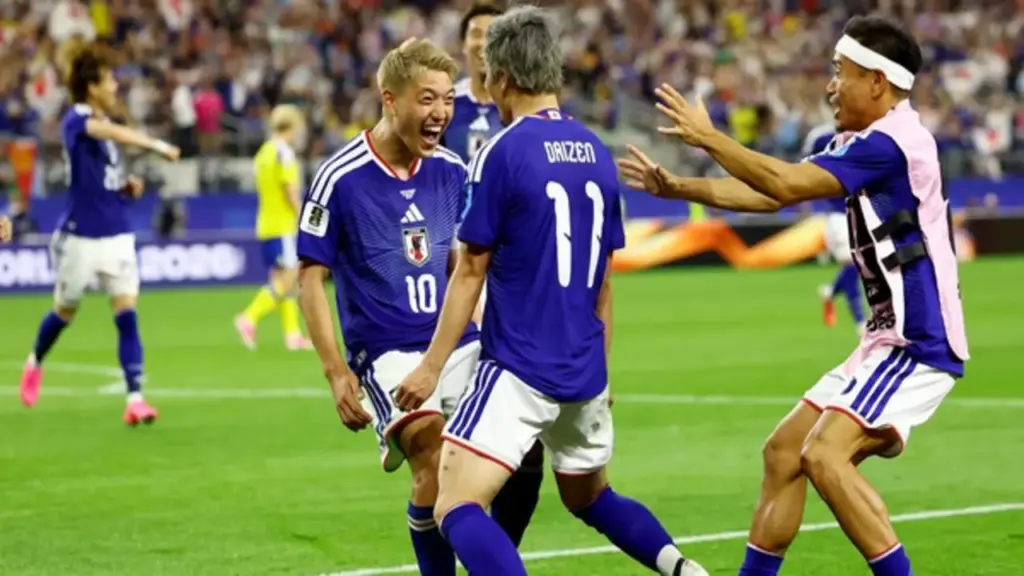 Cầu thủ Nhật Bản gây sốc cho đội tuyển Brazil, HLV Ancelotti kêu gọi bình tĩnh: ‘Chiêu trò tâm lý đấy’