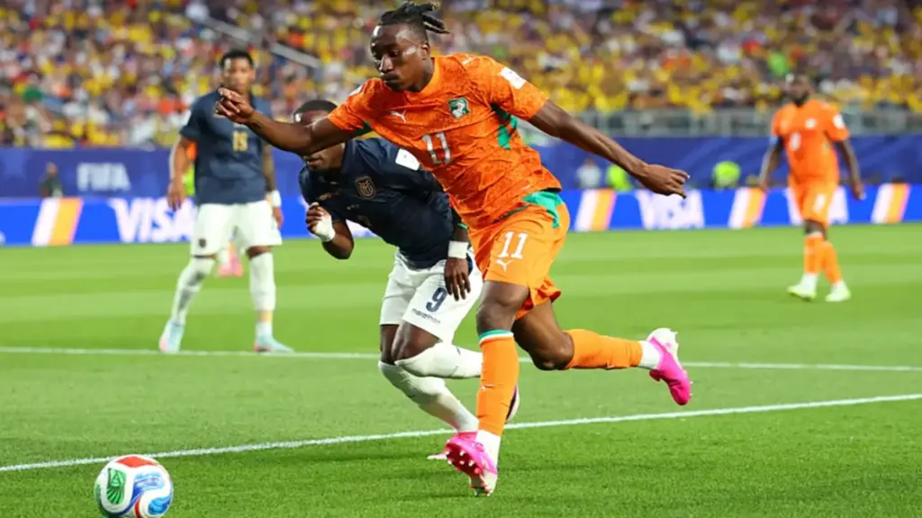 Cầu thủ World Cup viết thư gửi em gái đã mất ở tuổi 15