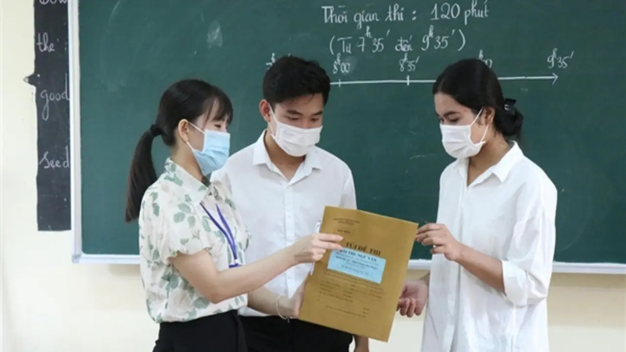 Chấm thi môn Ngữ văn tốt nghiệp THPT 2026 theo phương pháp mới
