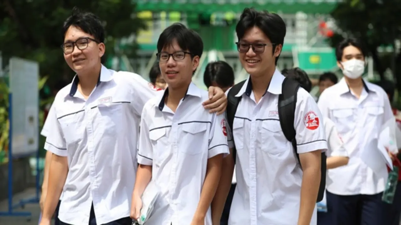 Chấm thi tốt nghiệp THPT môn văn theo rubric: Hạn chế 'mưa' điểm 9 trở lên
