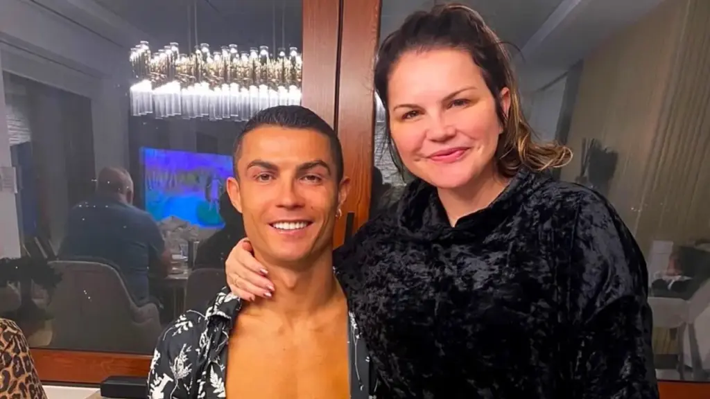 Chị gái Ronaldo chê tuyển Bồ Đào Nha đá dưới sức