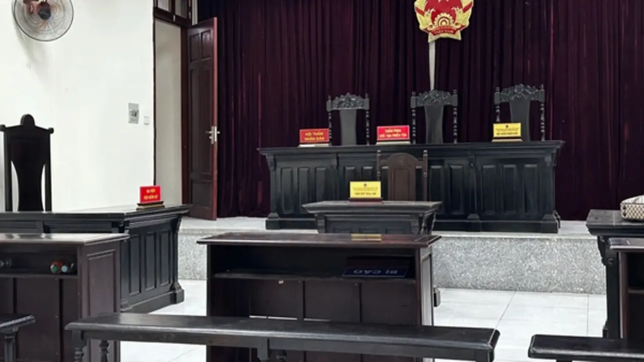 Chủ ô tô kiện bảo hiểm vì không chịu bồi thường xe bị cháy