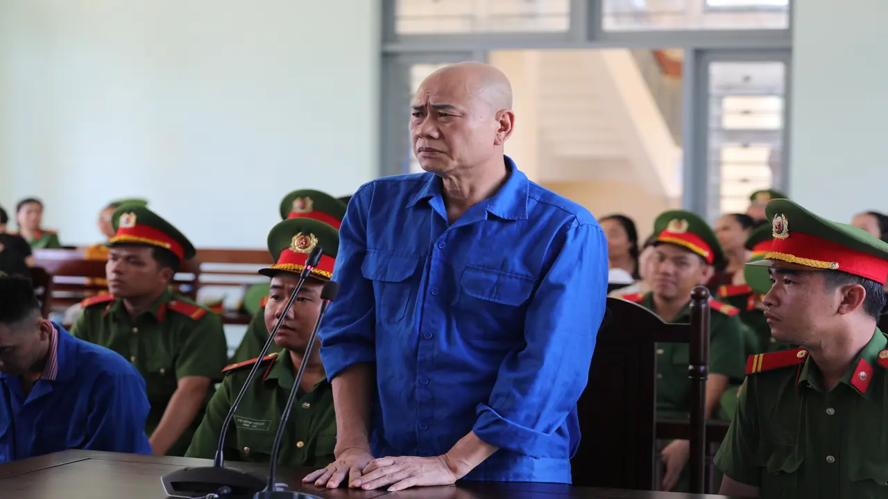 Chủ quán bar mở tiệc ma túy cho khách “bay lắc” ở Lâm Đồng