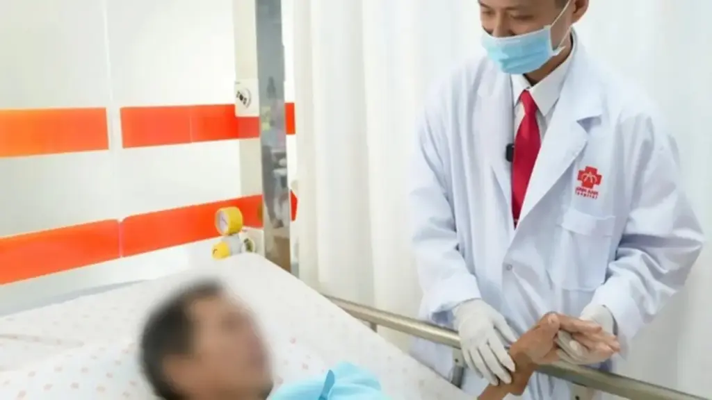 Chủ quan với đau bụng, người đàn ông phải cắt toàn bộ dạ dày vì ung thư