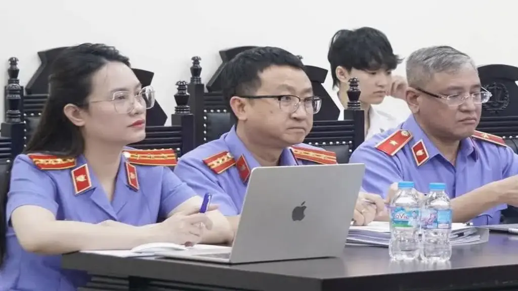 Chủ tịch Công ty Nam Triệu bị đề nghị 28 năm tù vì chủ mưu 'rút ruột' hàng chục tỉ