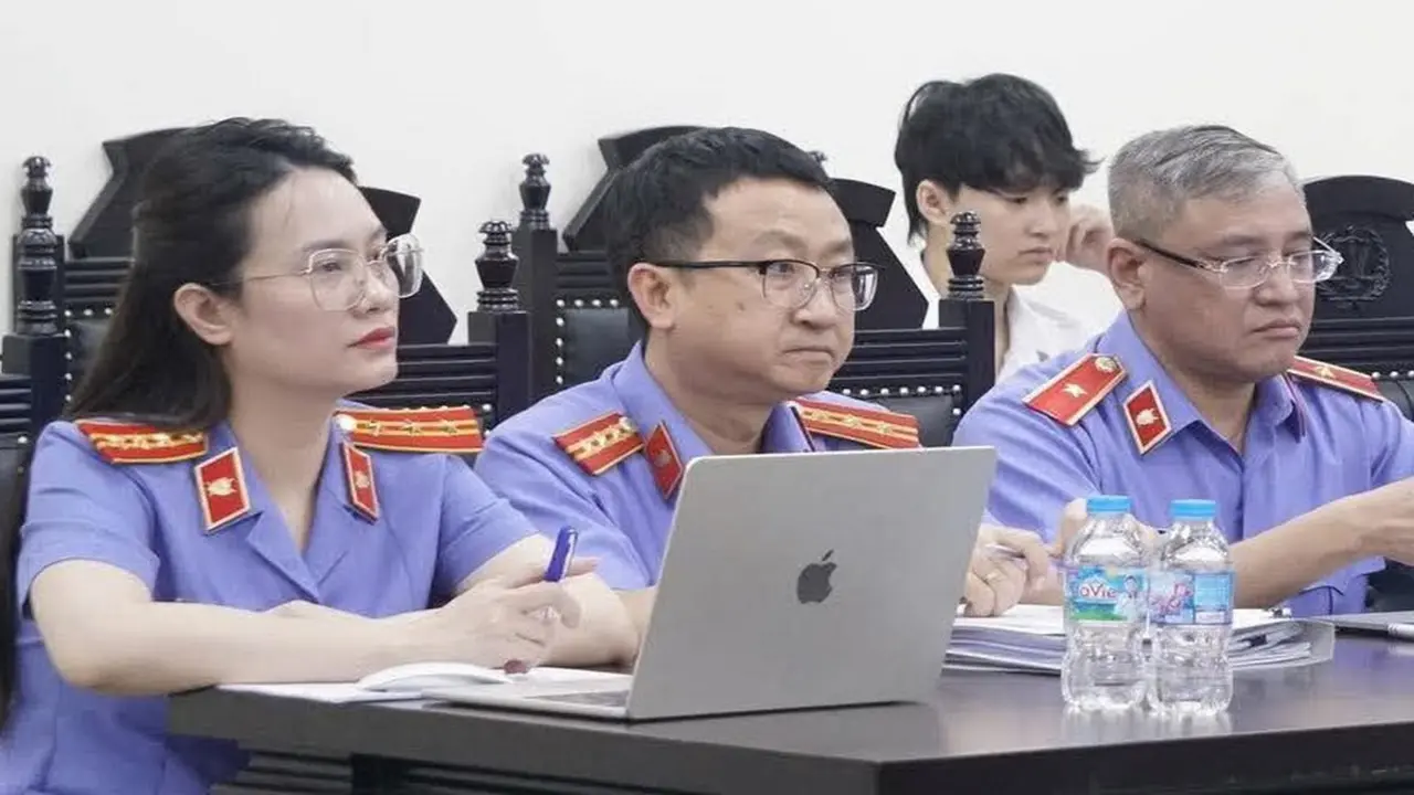 Chủ tịch Công ty Nam Triệu bị đề nghị 28 năm tù vì chủ mưu 'rút ruột' hàng chục tỉ