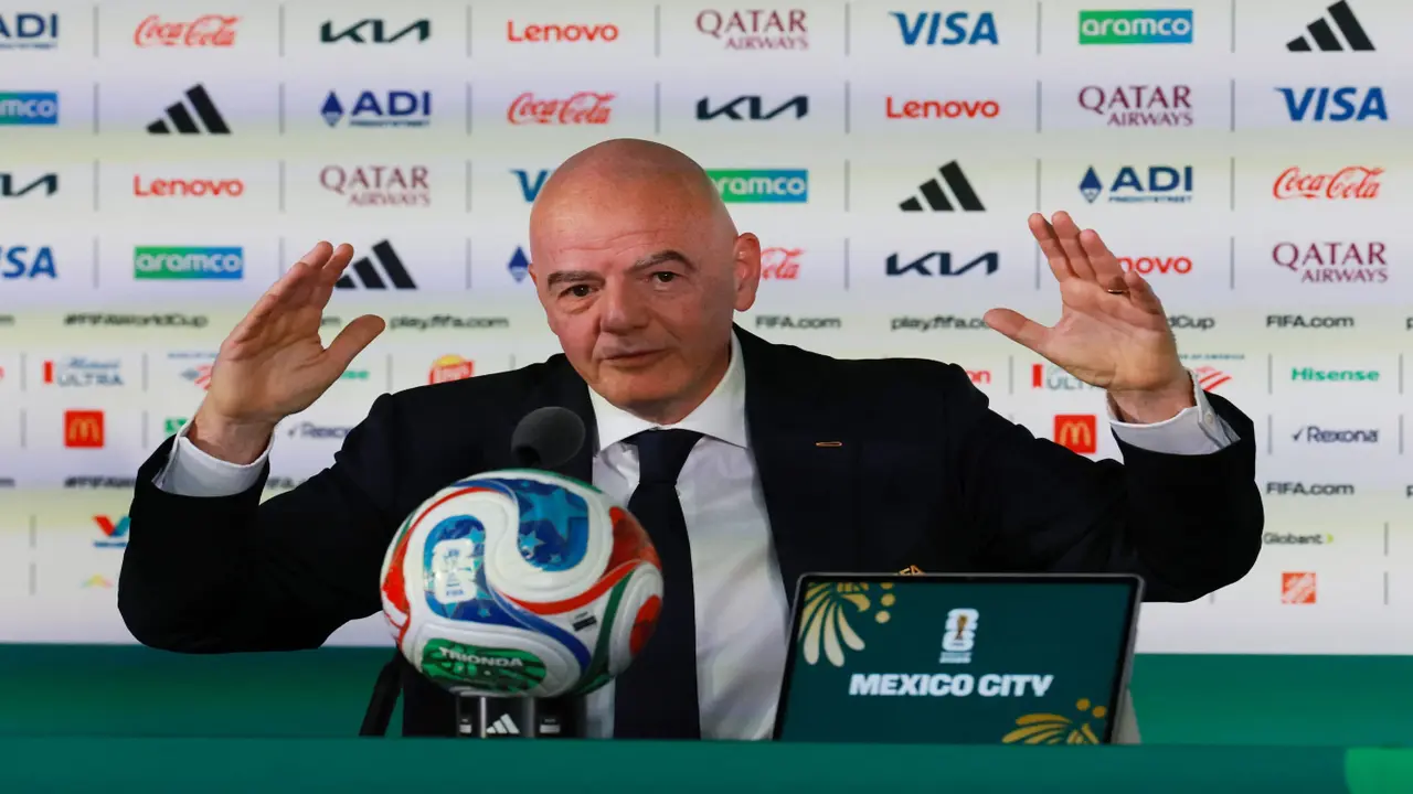 Chủ tịch FIFA: 'World Cup nên tăng lên 64 hoặc 208 đội để Italy có vé'