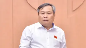Chủ tịch Hà Nội giải thích việc thu hẹp diện hỗ trợ đổi xe máy xăng