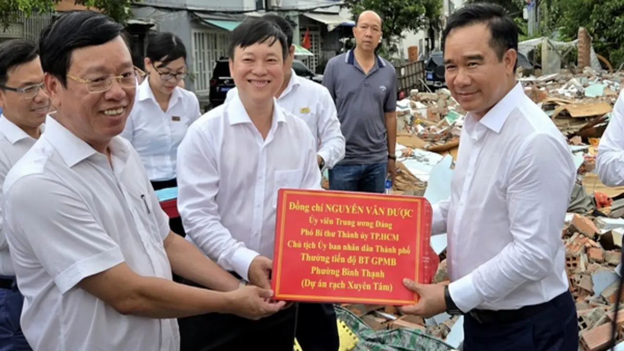Chủ tịch TP.HCM yêu cầu hoàn thành dự án rạch Xuyên Tâm cuối năm 2027