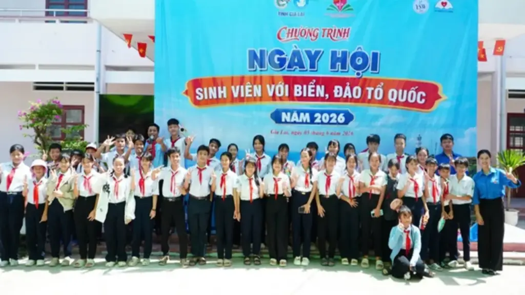 Chương trình Sinh viên với biển, đảo Tổ quốc: Hơn 200 triệu đồng đến đảo Nhơn Châu