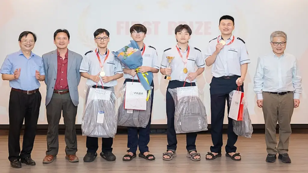 Chuyên Lương Văn Chánh vô địch mô hình hóa toán toàn quốc