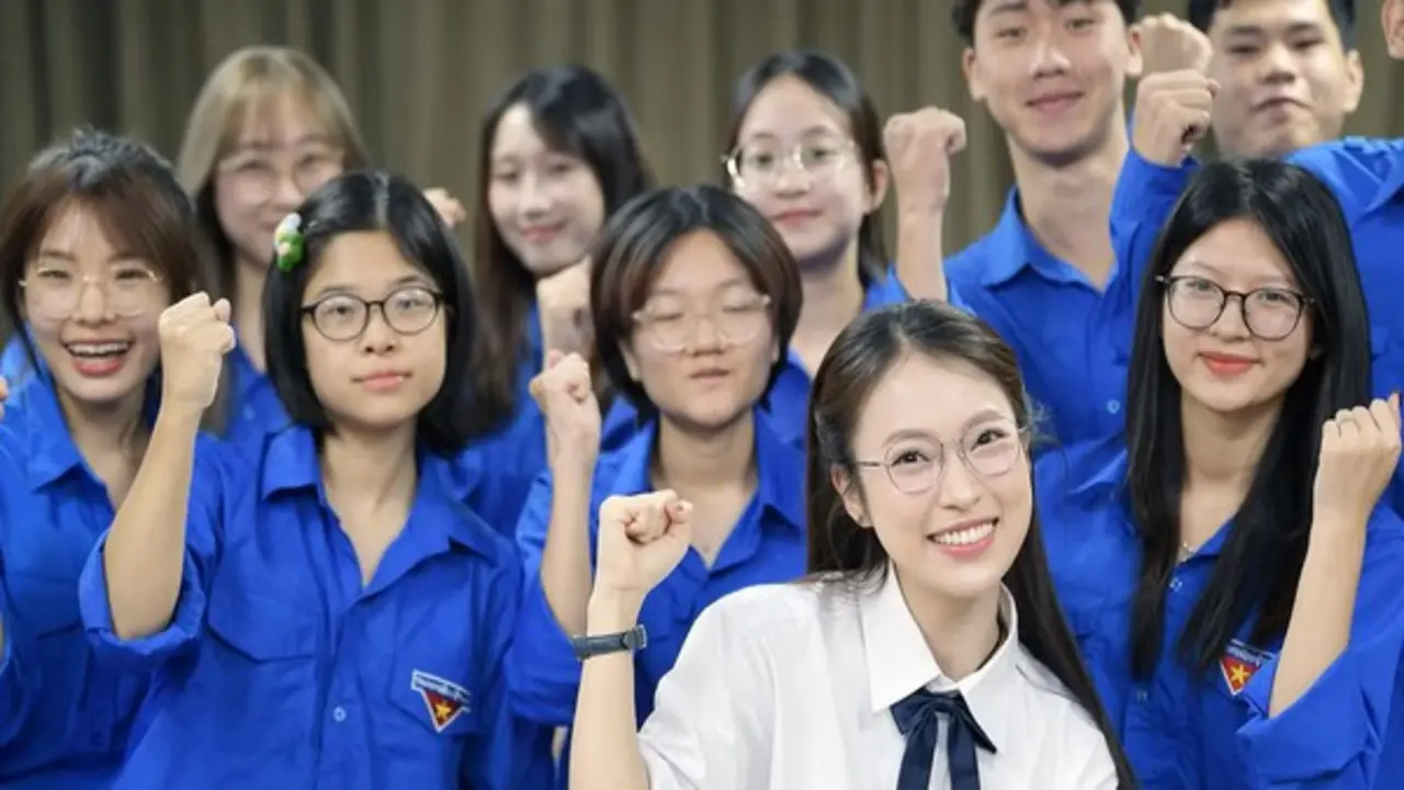 Cơ duyên đặc biệt đưa MC Khánh Vy trở thành đại sứ Tiếp sức mùa thi