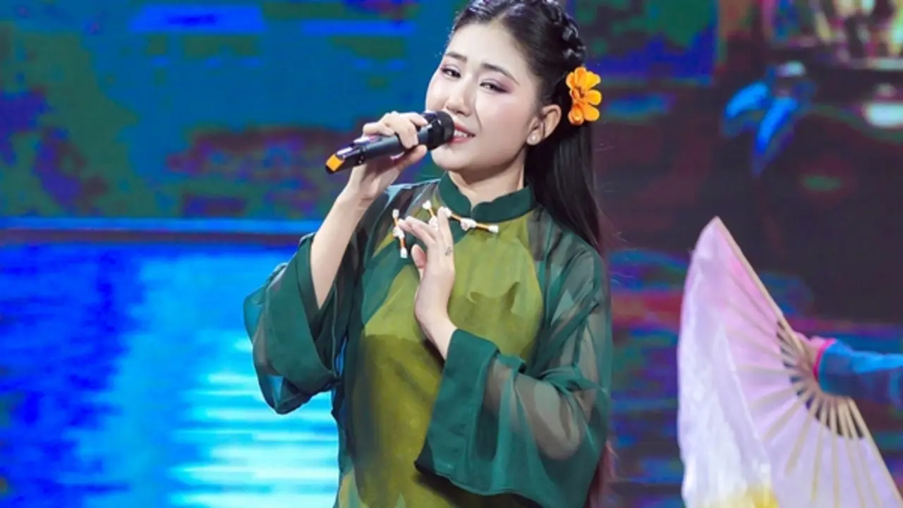 Cô gái 'đất võ' vào TP.HCM, theo đuổi dòng nhạc bolero giờ ra sao?
