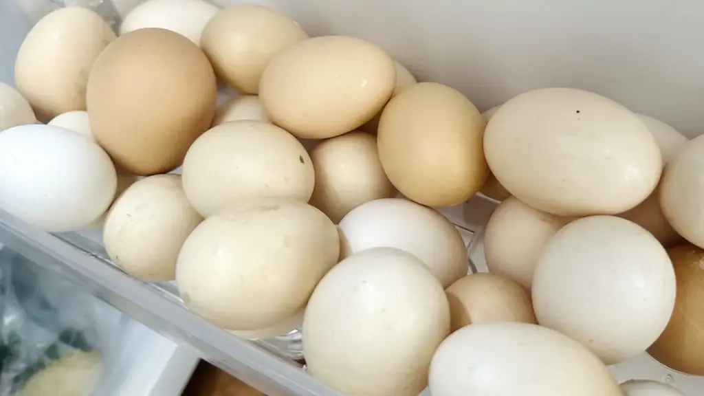 Có nên trữ trứng ở cánh cửa tủ lạnh?