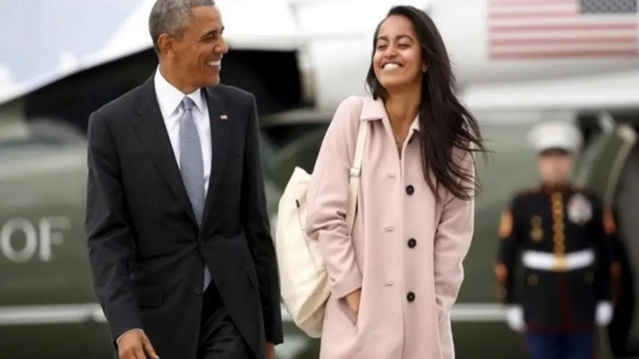 Con gái Barack Obama 'cấm' bố mẹ can dự vào sự nghiệp của mình