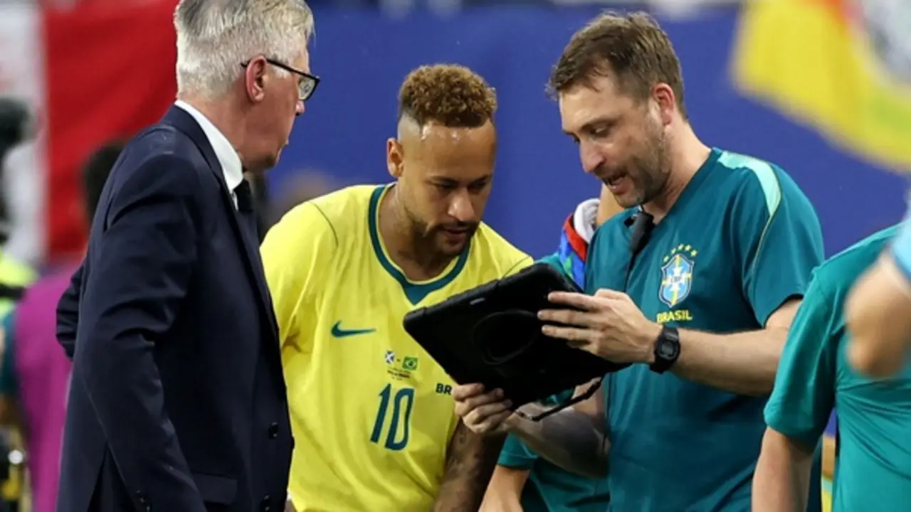 Con trai HLV Ancelotti bị hiểu lầm nghiêm trọng, nào có phải ‘ghét bỏ’ gì Neymar