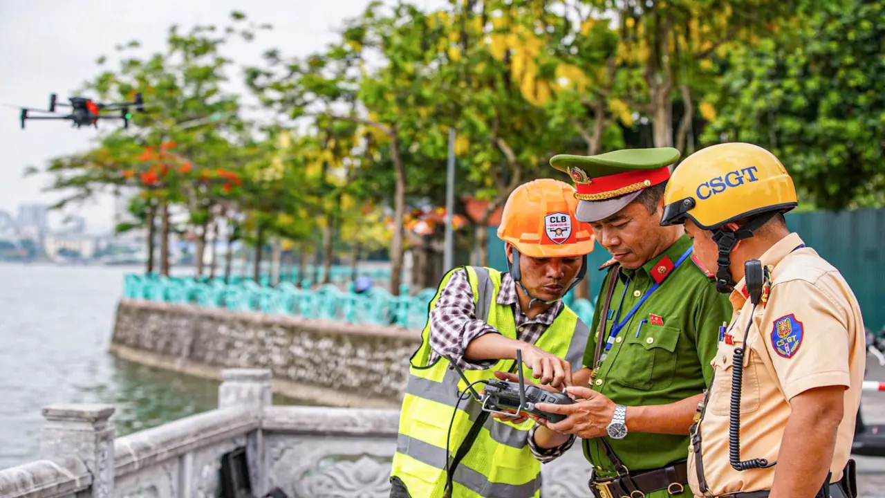 Công an Hà Nội thử nghiệm UAV giám sát an ninh trật tự từ trên không