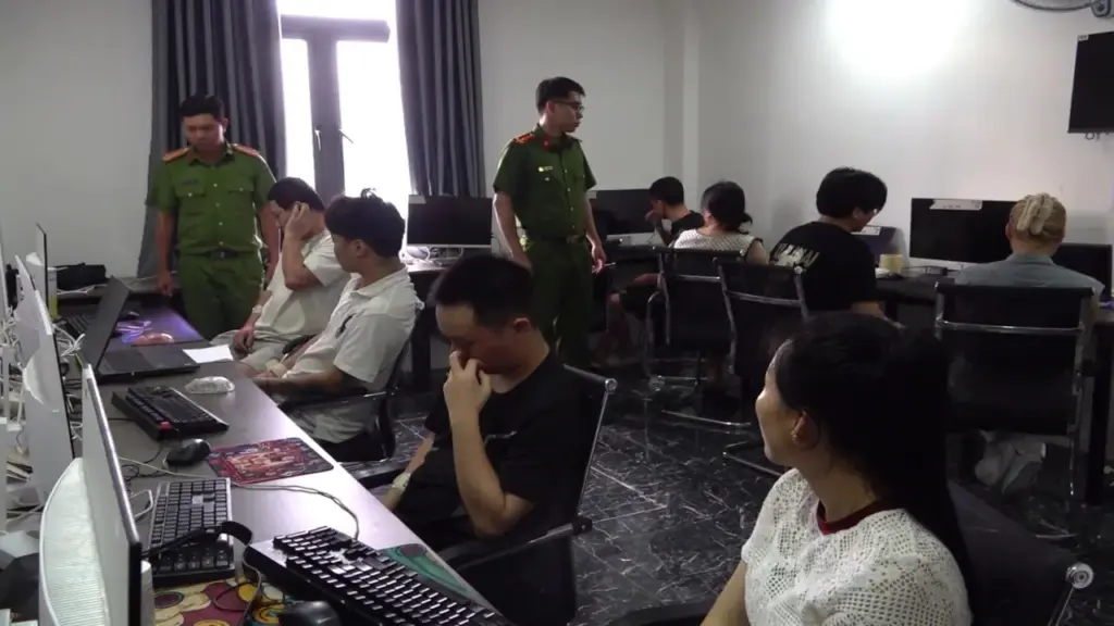 Công an TP.HCM phá rã nhiều 'cứ điểm' lừa đảo qua mạng do người Trung Quốc cầm đầu