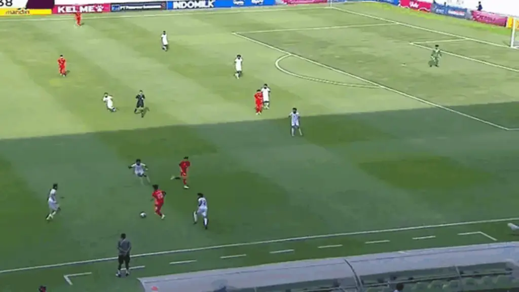 Công Hậu lạnh lùng ghi bàn vào lưới U19 Timor-Leste