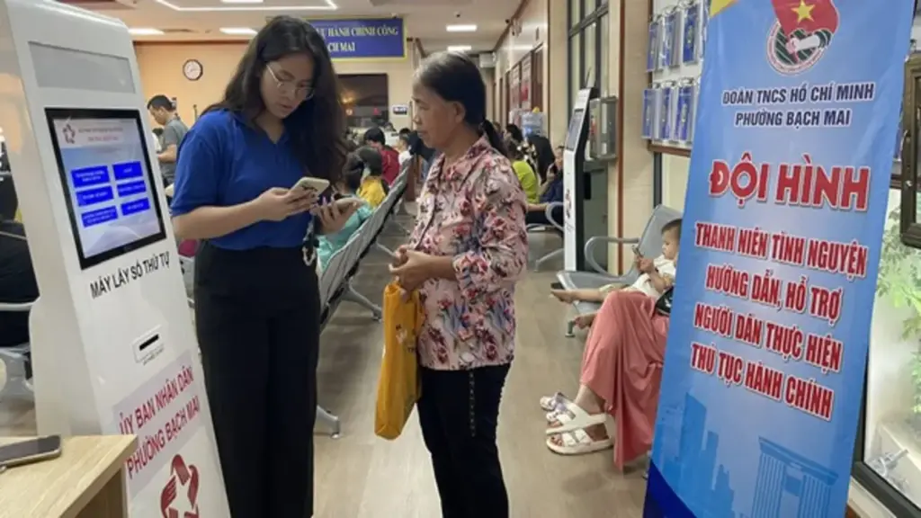 Công trình thanh niên tiêu biểu: Áo xanh chung tay vì nền hành chính phục vụ