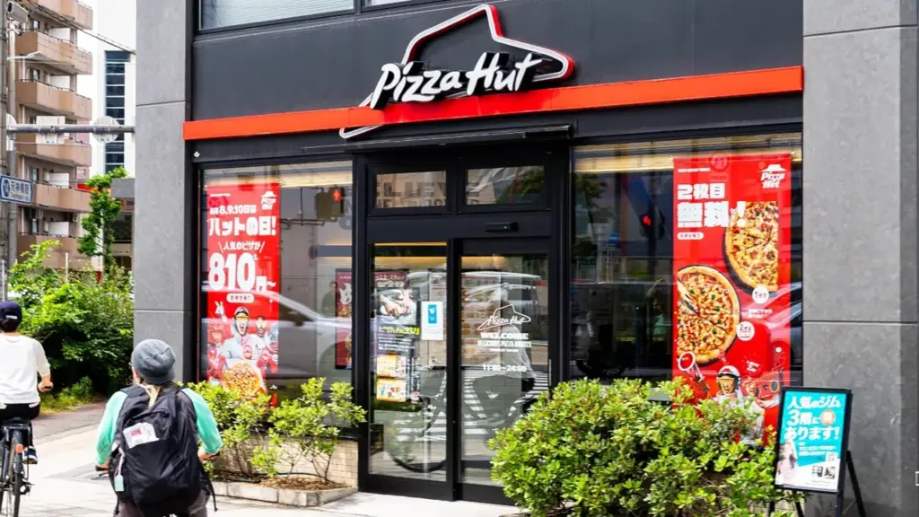 Công ty mẹ bán chuỗi Pizza Hut vì khó cạnh tranh