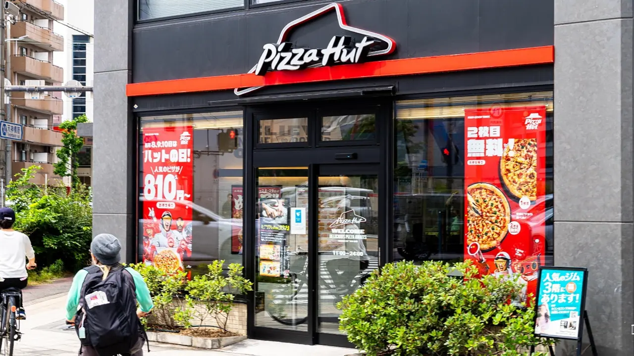 Công ty mẹ bán chuỗi Pizza Hut vì khó cạnh tranh