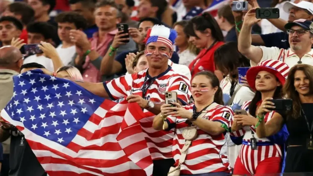 "Cú sốc" giá cả đắt đỏ chưa từng có với người hâm mộ dự World Cup 2026