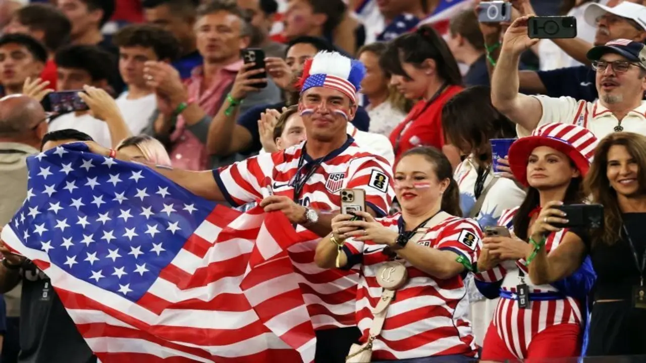 "Cú sốc" giá cả đắt đỏ chưa từng có với người hâm mộ dự World Cup 2026