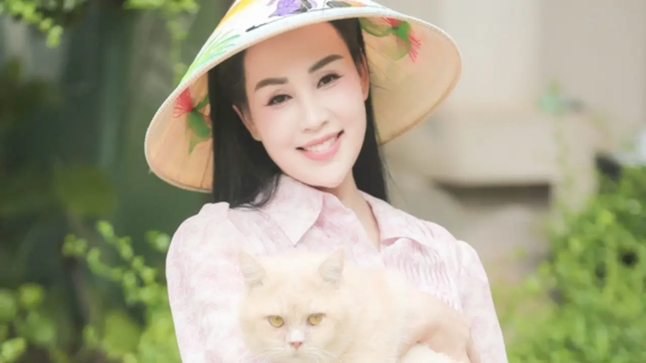 Cuộc sống nhiều người mơ của nữ giảng viên đại học trong phủ 25.000m2 tại Thủ đô