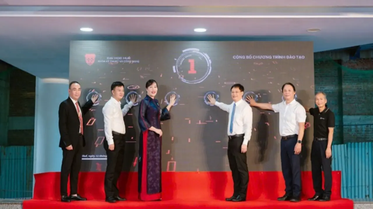 Đại học Huế mở rộng đào tạo nhân lực cho kỷ nguyên số