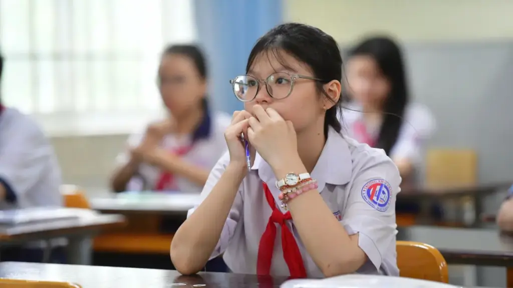 Đáp án gợi ý môn Tiếng Anh thi lớp 10 TP HCM