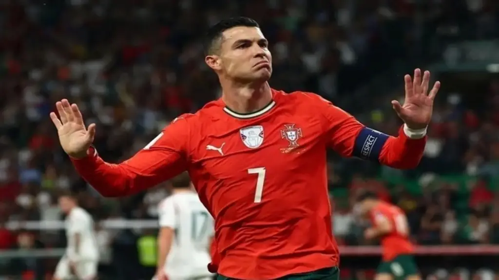 Đầu bếp cũ tiết lộ thực đơn giúp Ronaldo duy trì thể trạng ở tuổi 41
