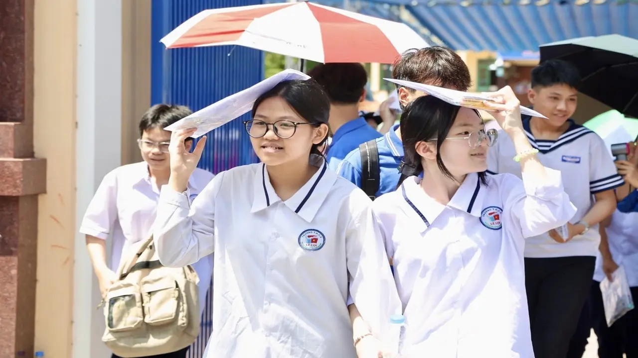 Đề và đáp án môn Toán chuyên thi lớp 10 ở Hải Phòng