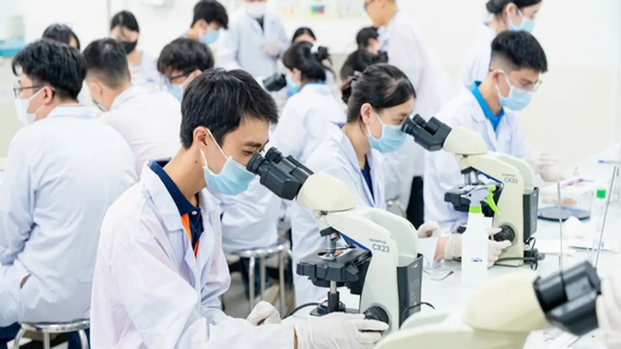 Để Việt Nam xây dựng trường ĐH tư thục đẳng cấp