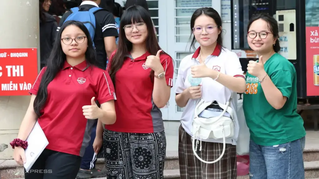 Điểm chuẩn lớp 10 chuyên Ngoại ngữ cao nhất 36/50