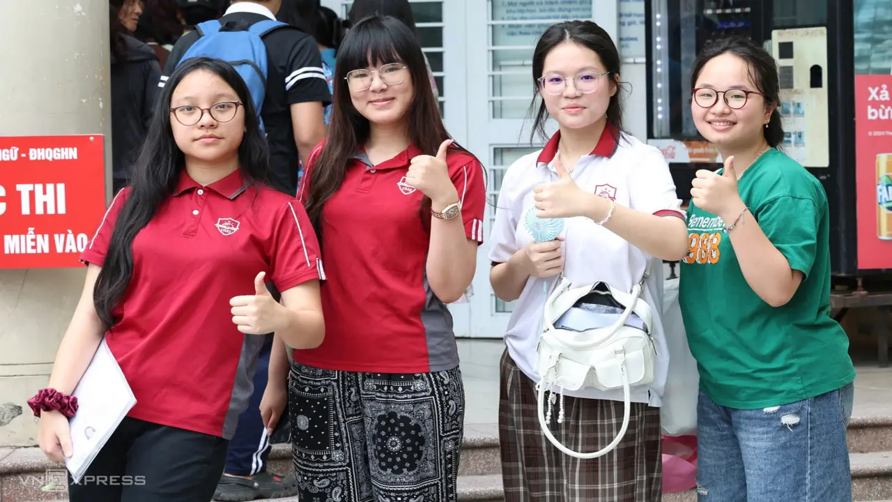 Điểm chuẩn lớp 10 chuyên Ngoại ngữ cao nhất 36/50