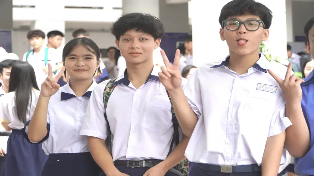 Điểm chuẩn lớp 10 chuyên TPHCM năm 2026 biến động mạnh