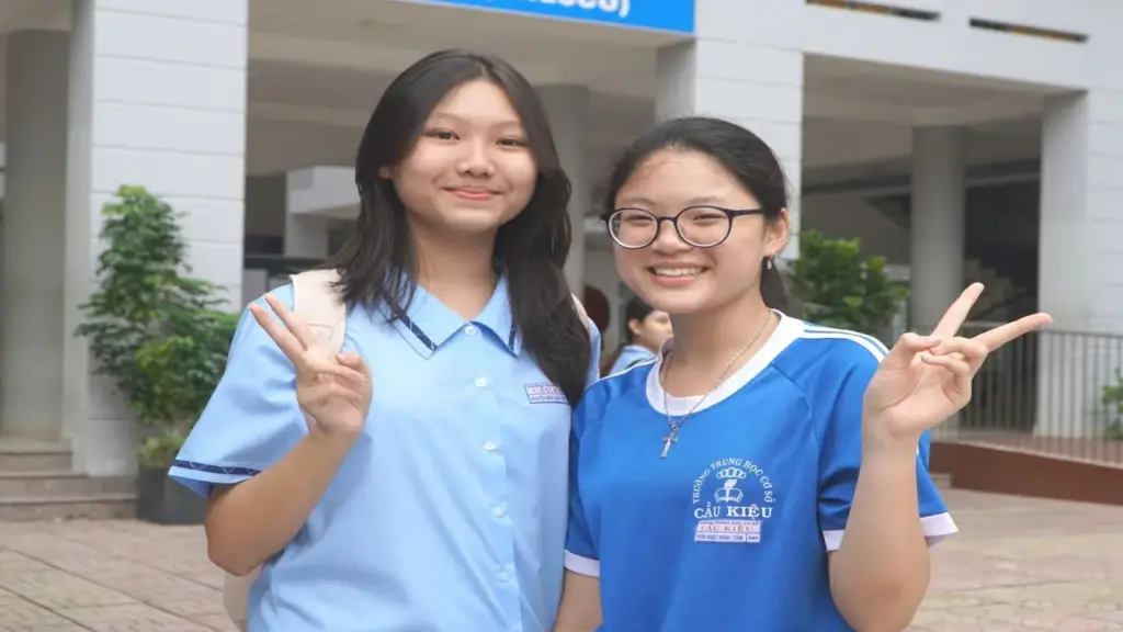 Điểm chuẩn lớp 10 chuyên TPHCM: Những môn từng có biên độ lệch đến 10 điểm