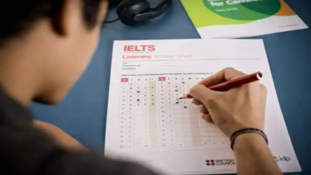 Điểm thi tiếng Anh lớp 10: Tôi ra 'tối hậu thư' con lớp 9 phải có IELTS 8.0