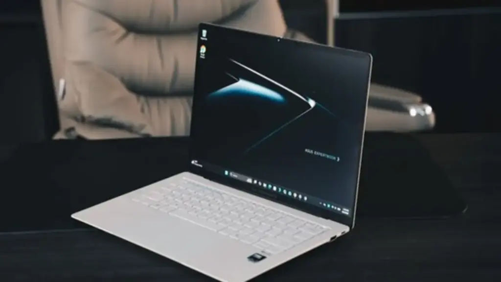 Điện thoại 'Ultra' đã quá quen thuộc, vậy laptop 'Ultra' sẽ như thế nào?