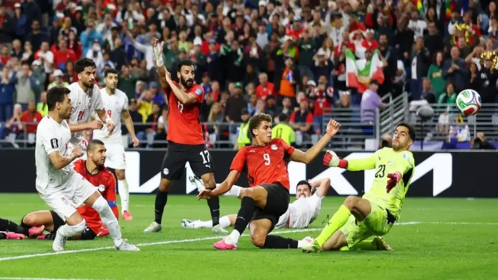 Đội Iran gửi thông điệp fair-play trong phòng thay đồ sau trận hòa Ai Cập gây tranh cãi