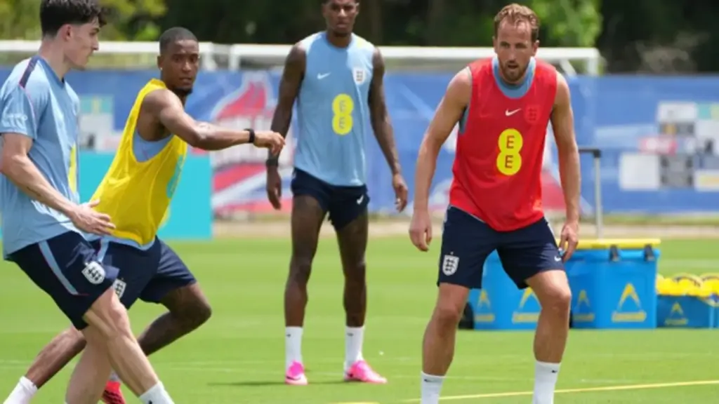 Đội tuyển Anh dùng ‘đồ chơi’ công nghệ cao, vượt nắng nóng khủng khiếp chinh phục World Cup