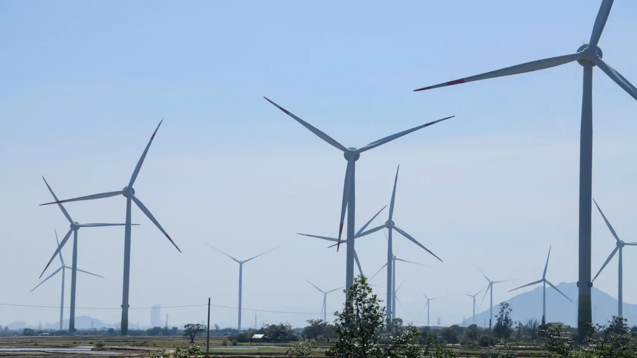 Đón làn sóng đầu tư năng lượng tái tạo, doanh nghiệp Việt tìm vị thế mới