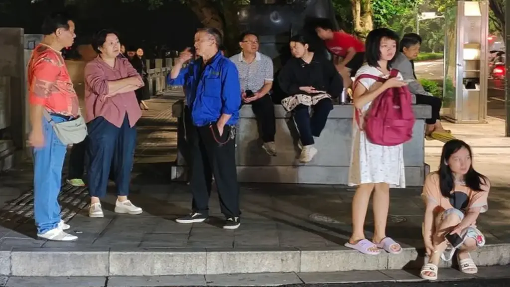 Động đất ở Tứ Xuyên, Trung Quốc, 13 người bị thương