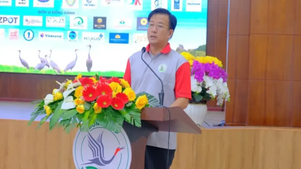 Đồng Tháp tiếp nhận thêm 6 sếu đầu đỏ từ Thái Lan