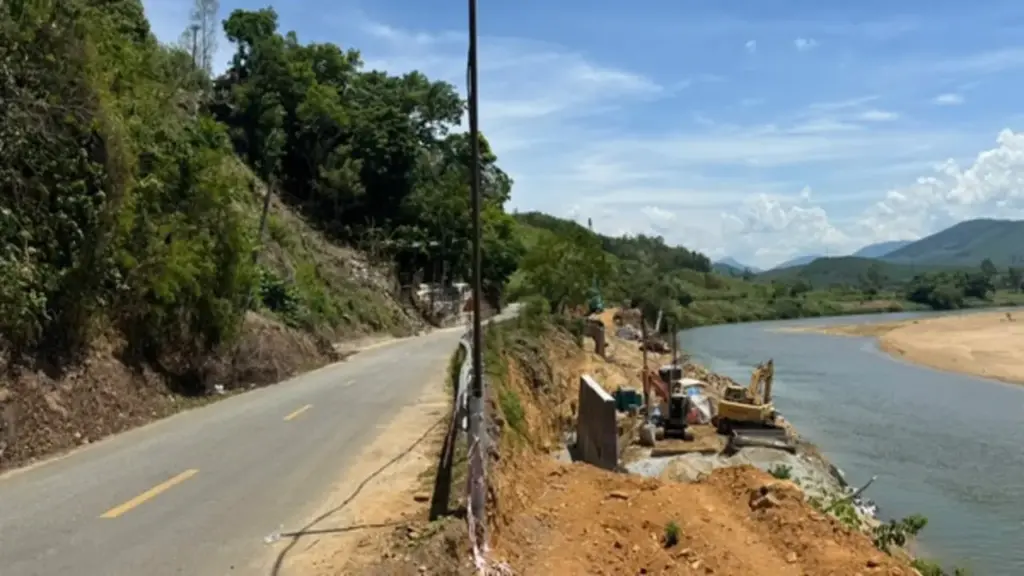 Dự án chống sạt lở chậm tiến độ, Sở Xây dựng Quảng Ngãi ra tối hậu thư