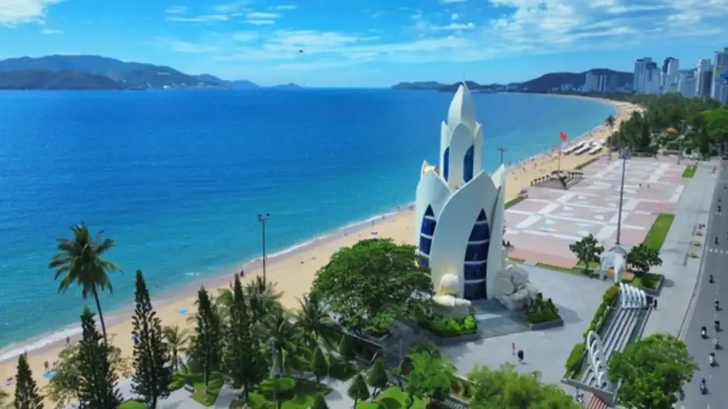 Du lịch Khánh Hòa làm gì để thu 9 tỉ USD vào năm 2030?